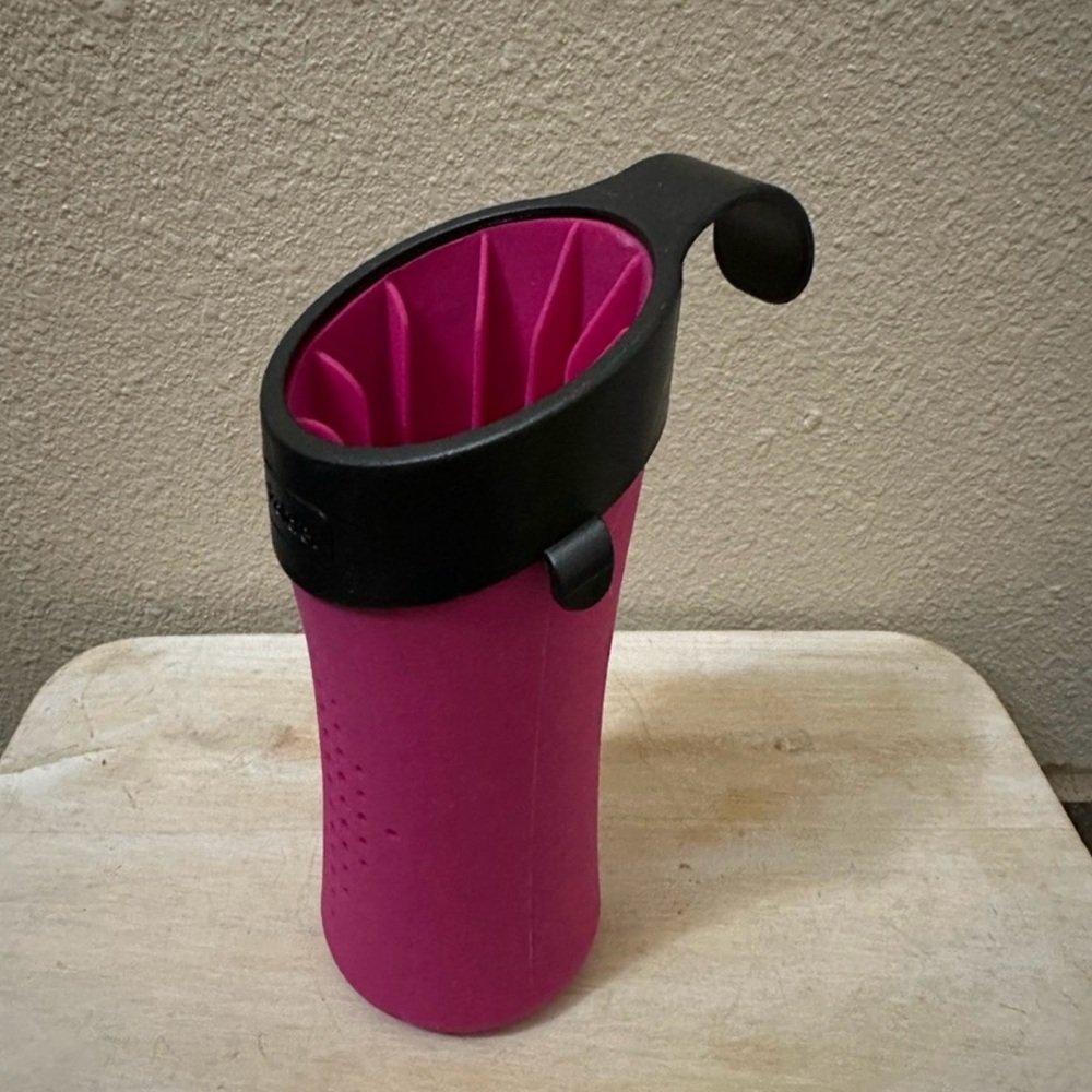 Hanging heat protector for curling iron or straightener